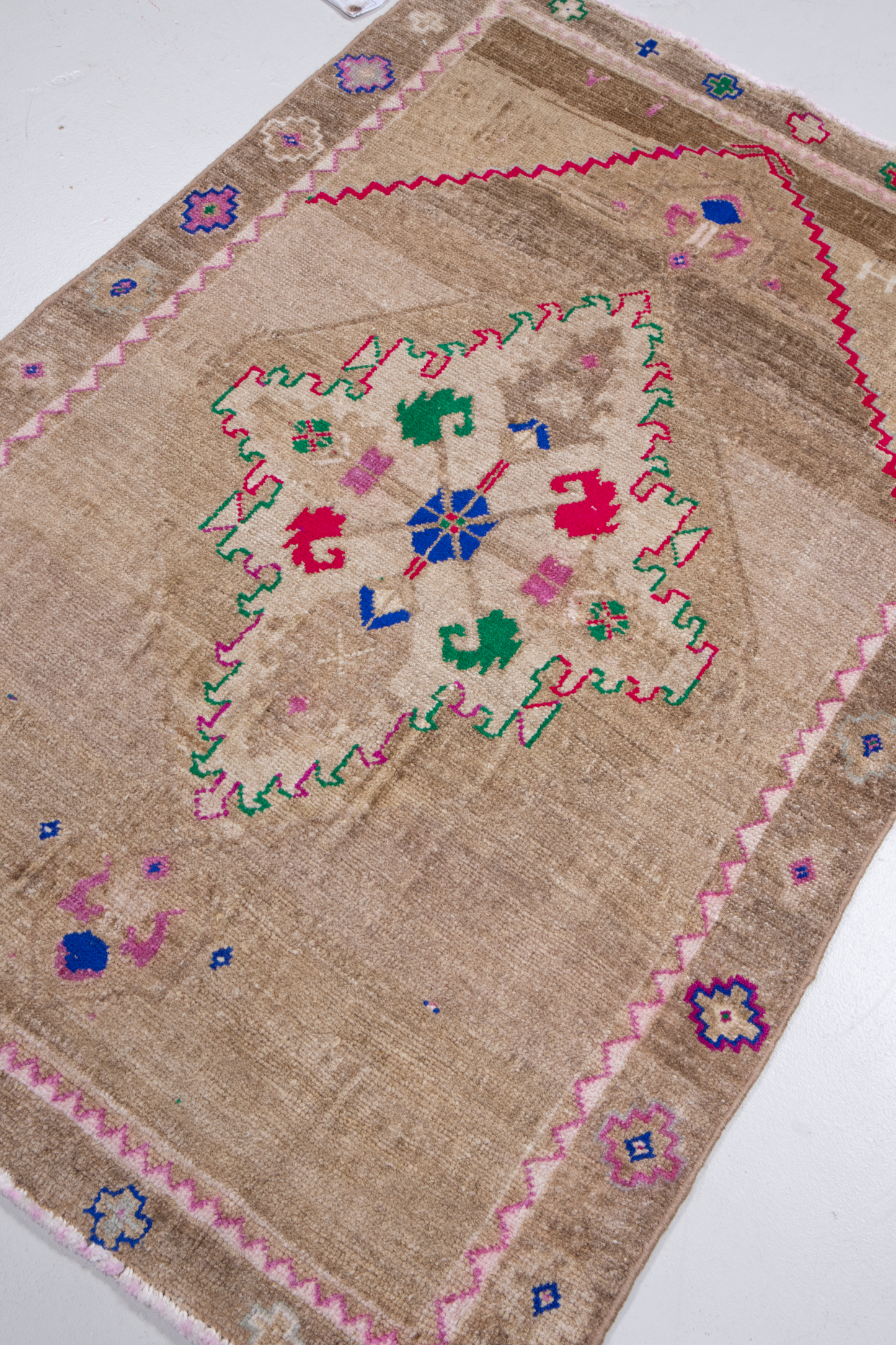 Vintage Turkish Rug - Heir Looms Vintage Rugs