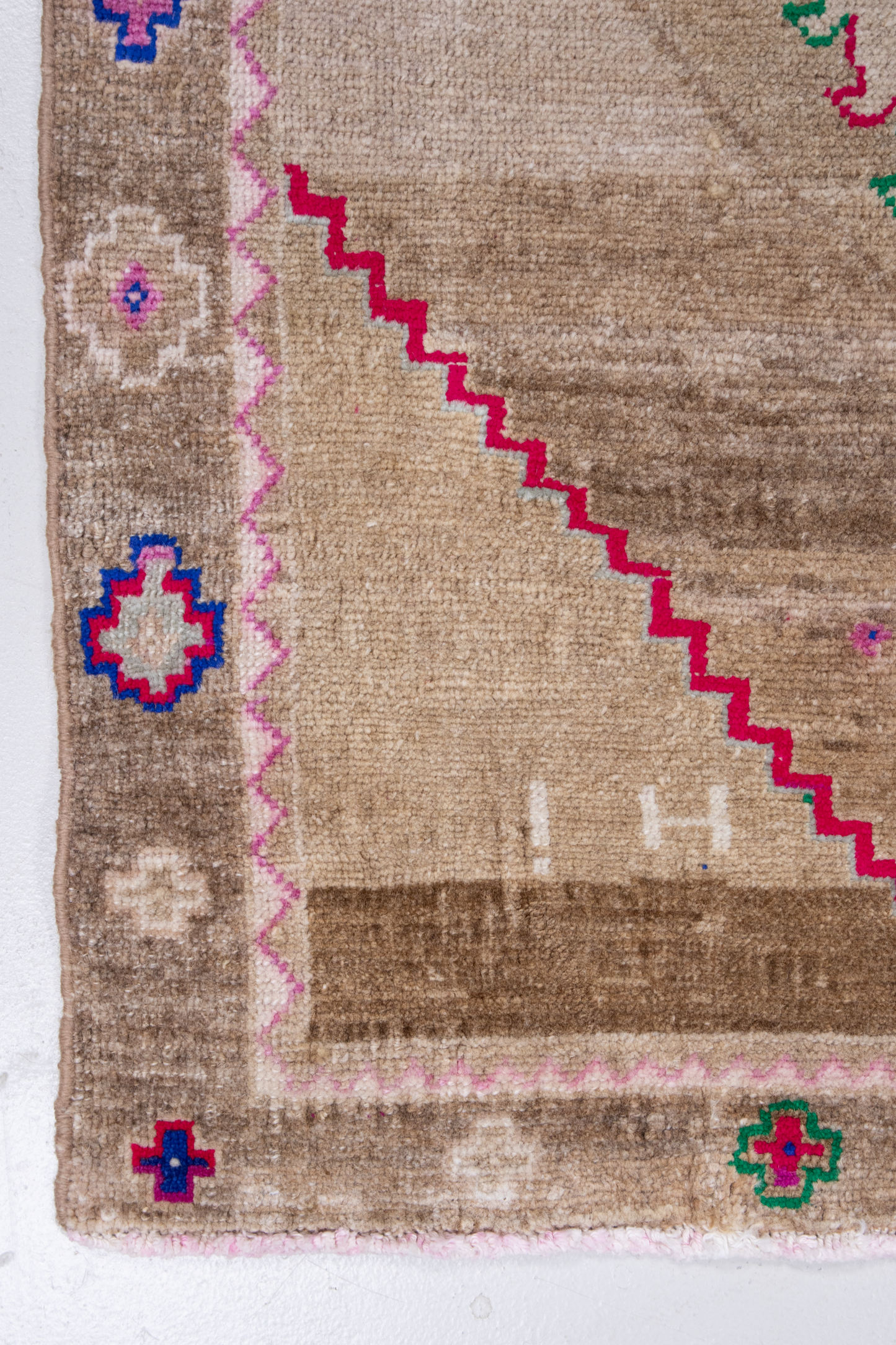 Vintage Turkish Rug - Heir Looms Vintage Rugs